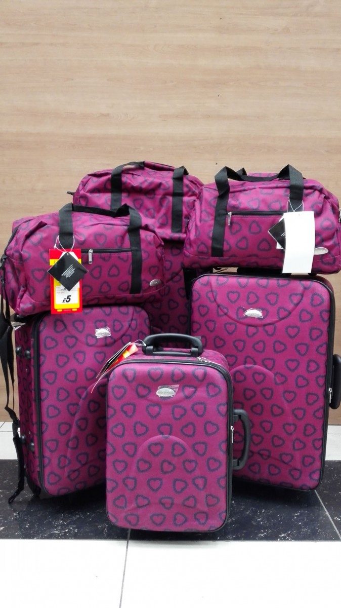 Travel lugage -Avion 2 wheel 7piece travel luggage, code.9300. R1499. maroon hart